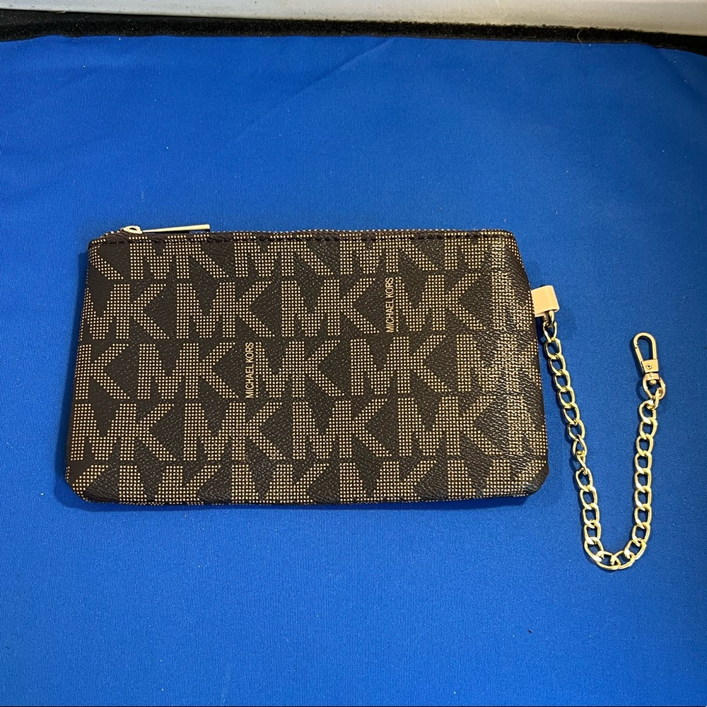 michael kors brown signature clutch